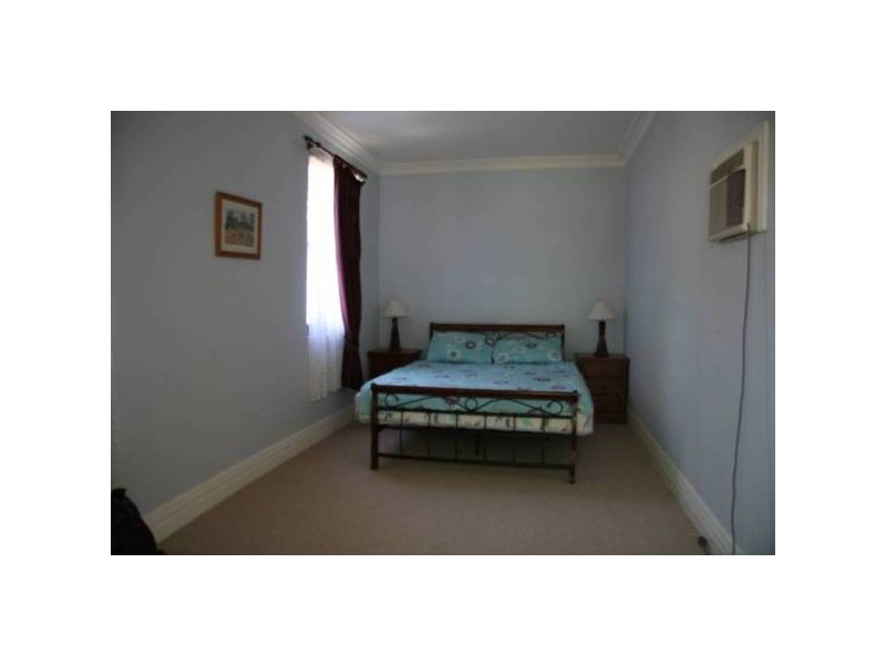 28 Molong Street (Molong), Orange NSW 2800