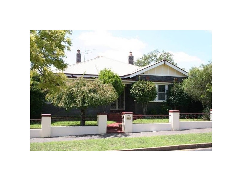 94 Sampson Street, Orange NSW 2800