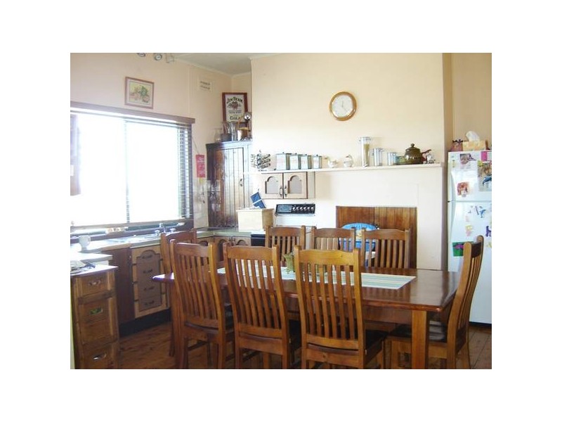 11 Reynold Street, Molong NSW 2866