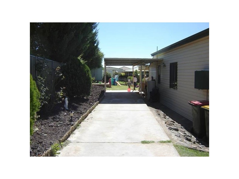 11 Reynold Street, Molong NSW 2866