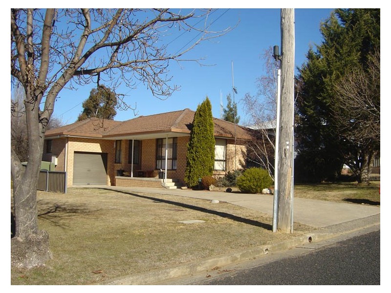 24 Collwood Crescent, Orange NSW 2800