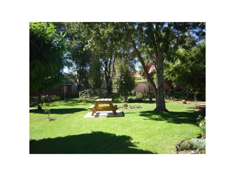 15 Elliott Street, Millthorpe NSW 2798