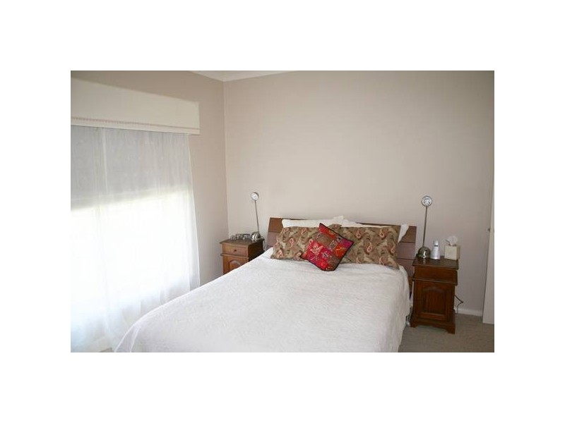 56 Northstoke Way, Orange NSW 2800