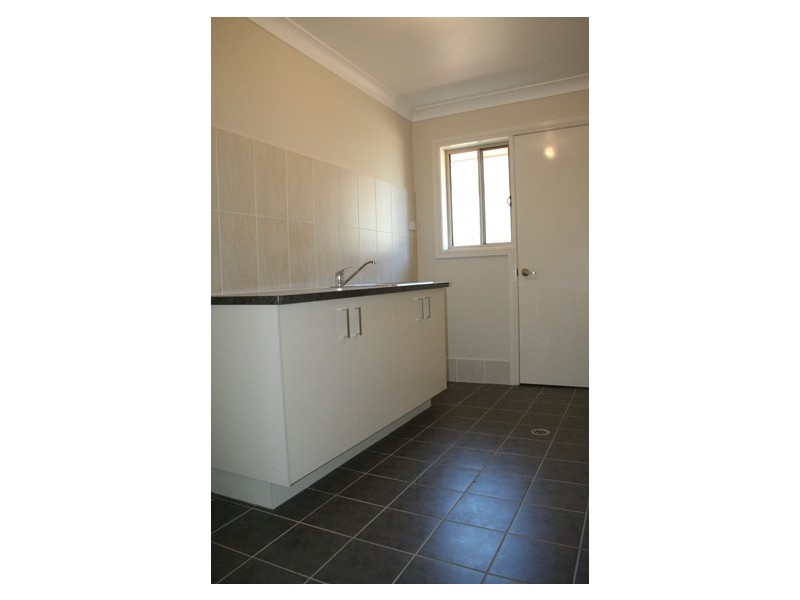 14 Bert Whiteley Place, Orange NSW 2800