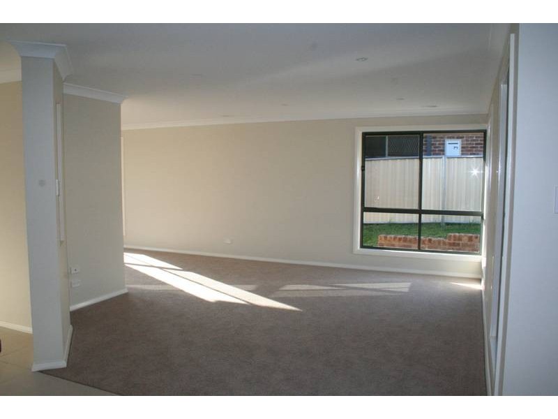 15 Bert Whiteley Place, Orange NSW 2800