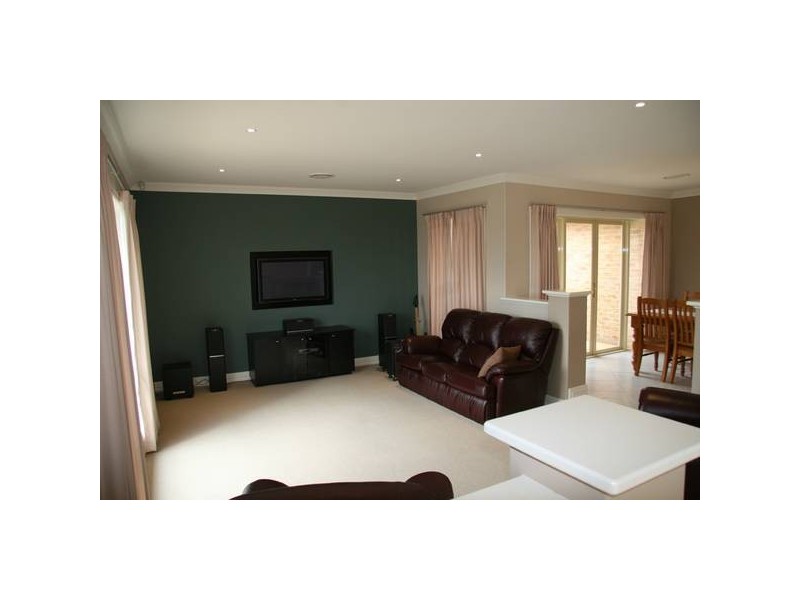 5 Niven Place, Orange NSW 2800