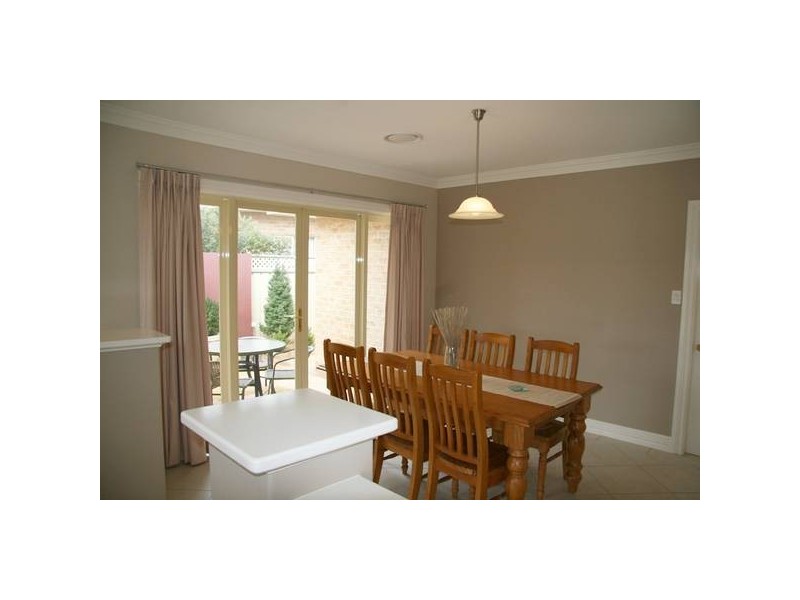 5 Niven Place, Orange NSW 2800