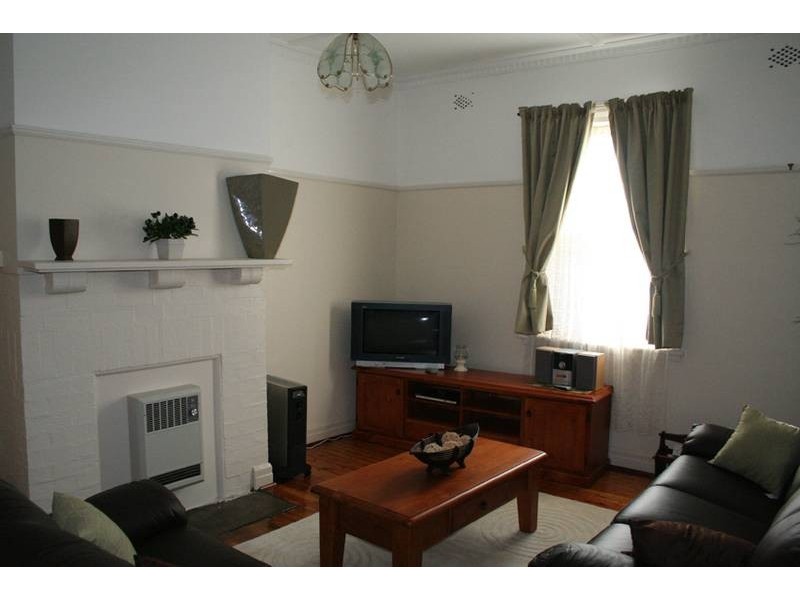 71 March Street, Orange NSW 2800