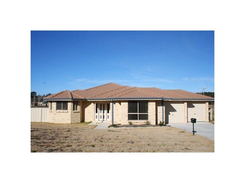 60 Fahy Crescent, Orange NSW 2800