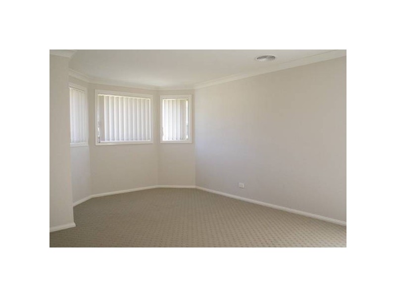 60 Fahy Crescent, Orange NSW 2800