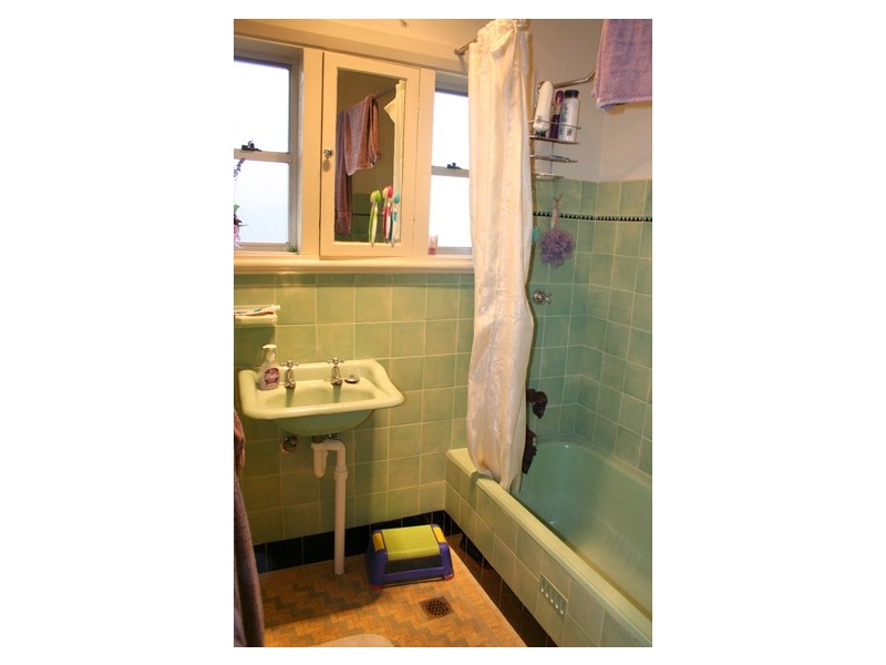 16 Allenby Road, Orange NSW 2800