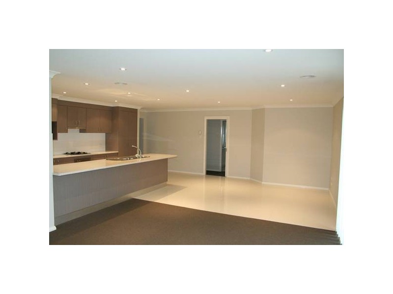 11 Sapphire Street, Orange NSW 2800