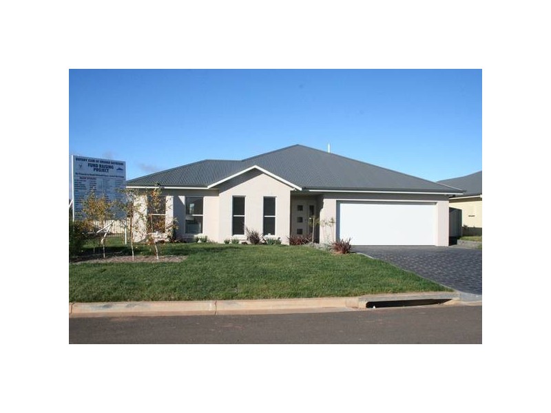 6 Valencia Place, Orange NSW 2800