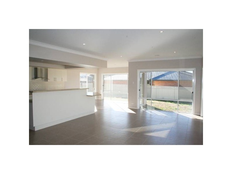 6 Valencia Place, Orange NSW 2800