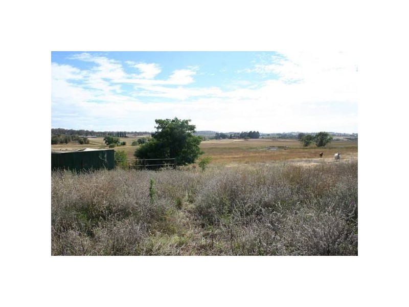14 Carcoar Road, Millthorpe NSW 2798