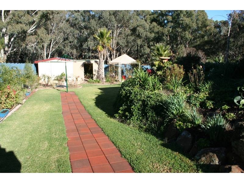 4 Hutton Street, Cargo NSW 2800