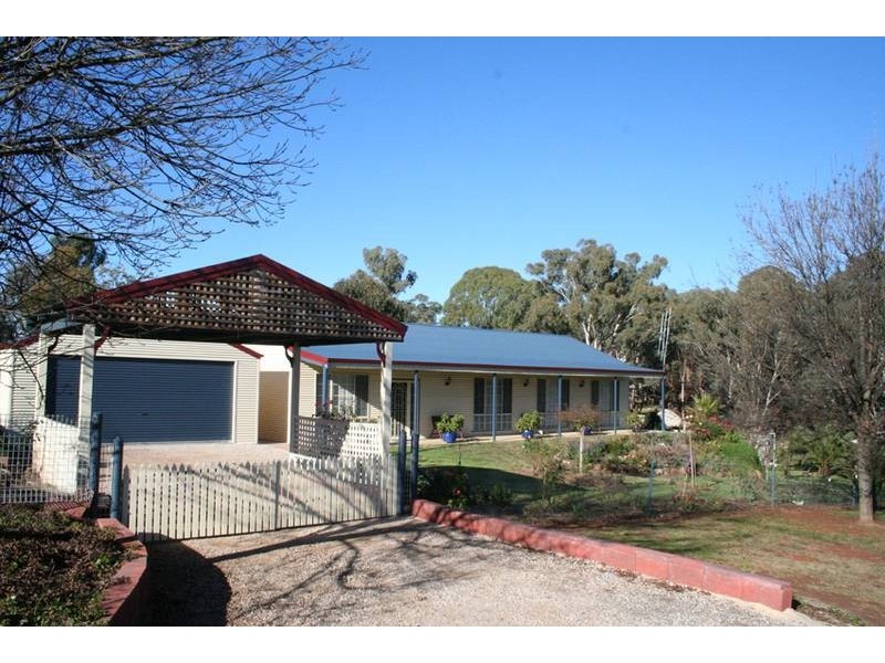 4 Hutton Street, Cargo NSW 2800