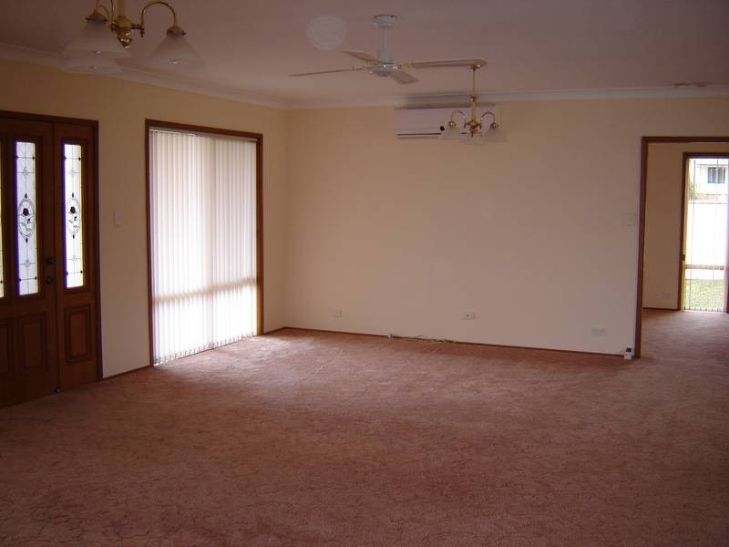 16 RAMSEY STREET, Lyndhurst NSW 2350