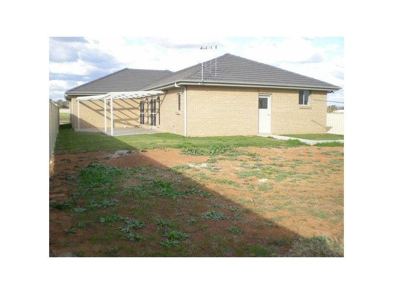 12 Bluebell Street (Canowindra), Orange NSW 2800