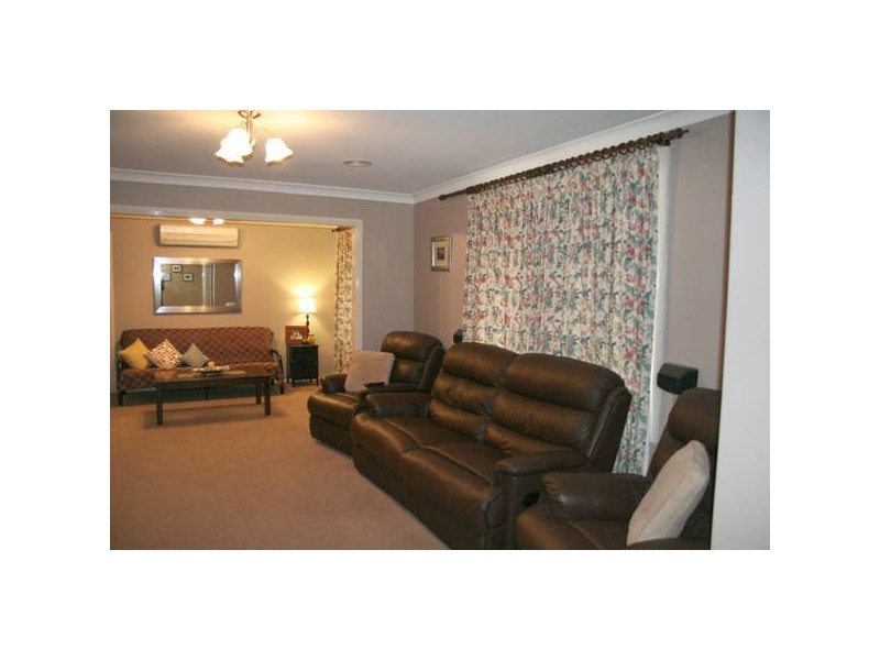 6 Sunset Place, Orange NSW 2800