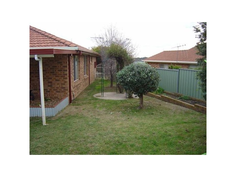 6 Sunset Place, Orange NSW 2800