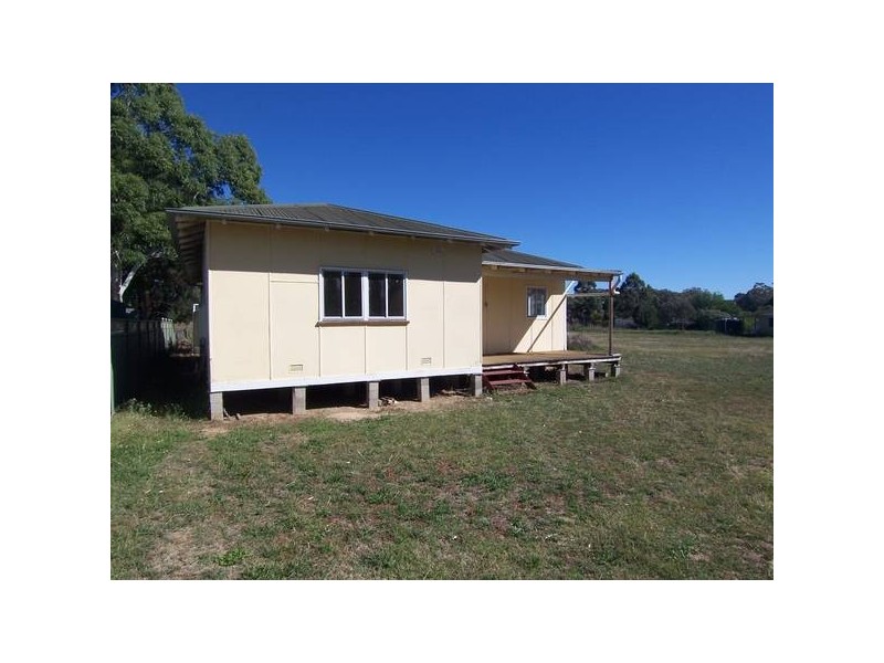 82 Obley Street, Cumnock NSW 2867