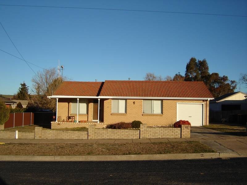 13 Mitchell Street, Blayney NSW 2799