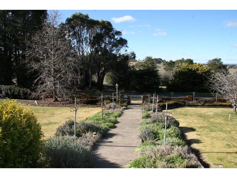 - Millthorpe Road, Orange NSW 2800