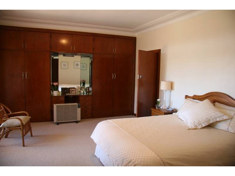 - Millthorpe Road, Orange NSW 2800