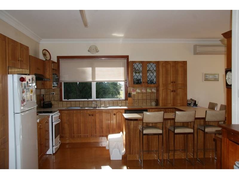 - Millthorpe Road, Orange NSW 2800