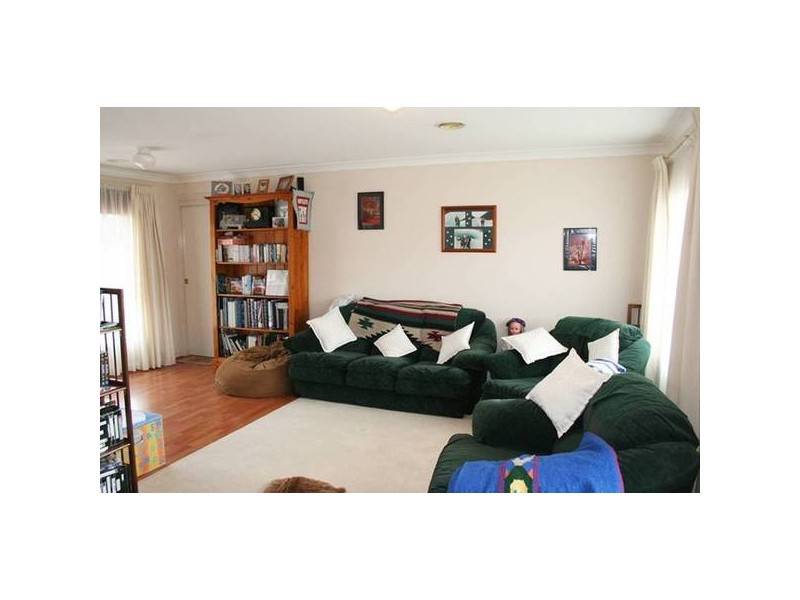 70 Turner Crescent, Orange NSW 2800