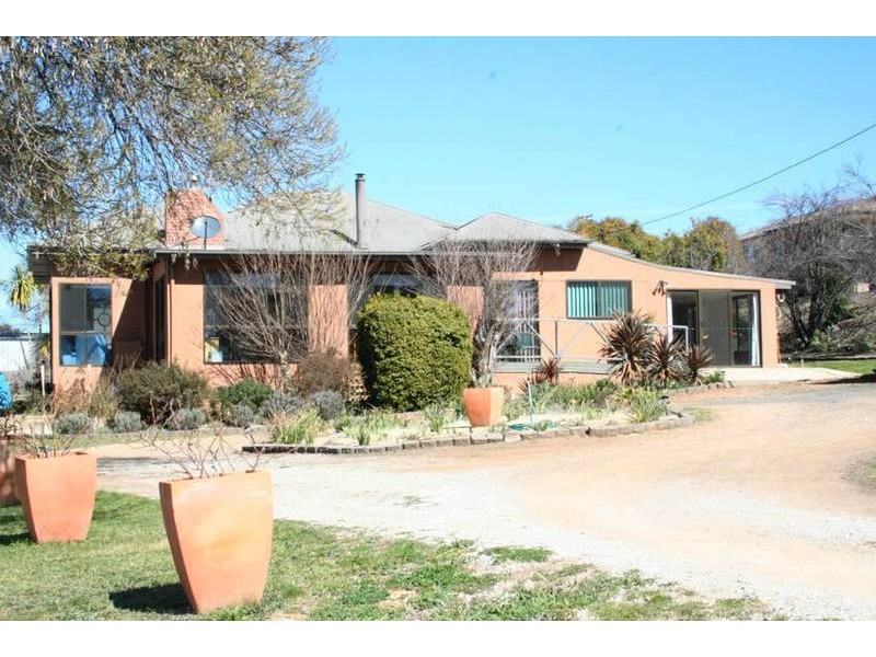 4 Boomey Street, Molong NSW 2866