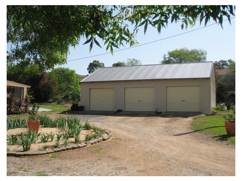 4 Boomey Street, Molong NSW 2866