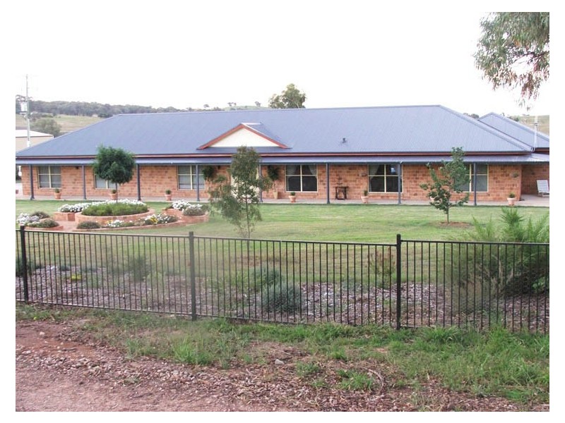 106 Speedy Street, Molong NSW 2866