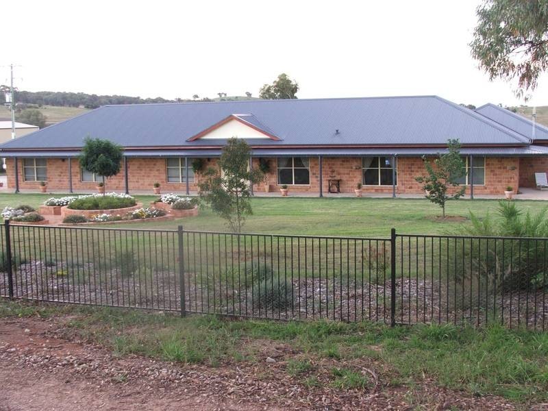 106 Speedy Street, Molong NSW 2866