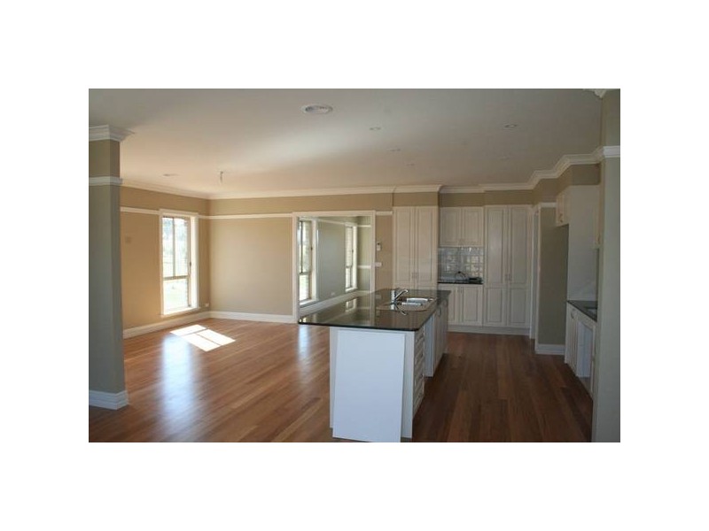 13 Hughes Place, Orange NSW 2800