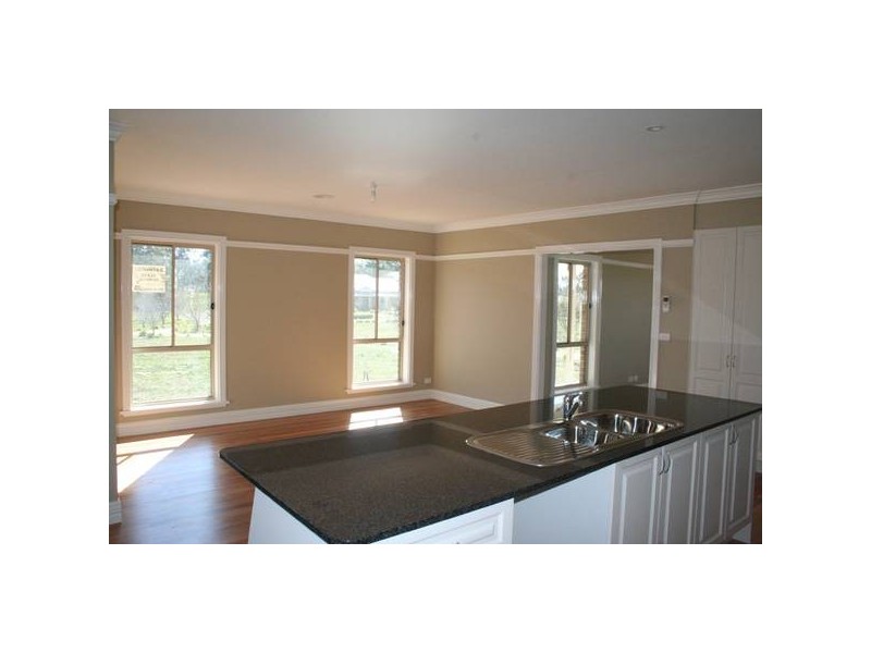 13 Hughes Place, Orange NSW 2800