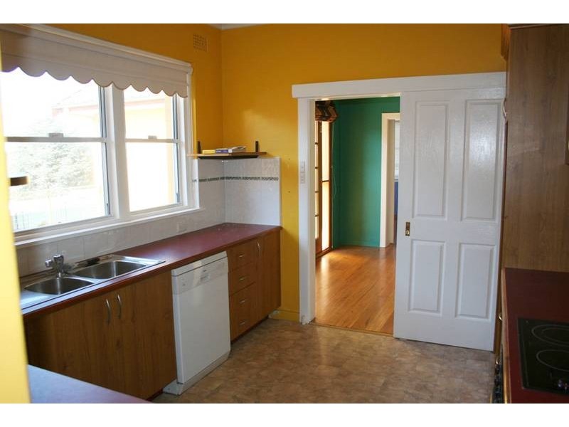 16 Rowan Street, Orange NSW 2800