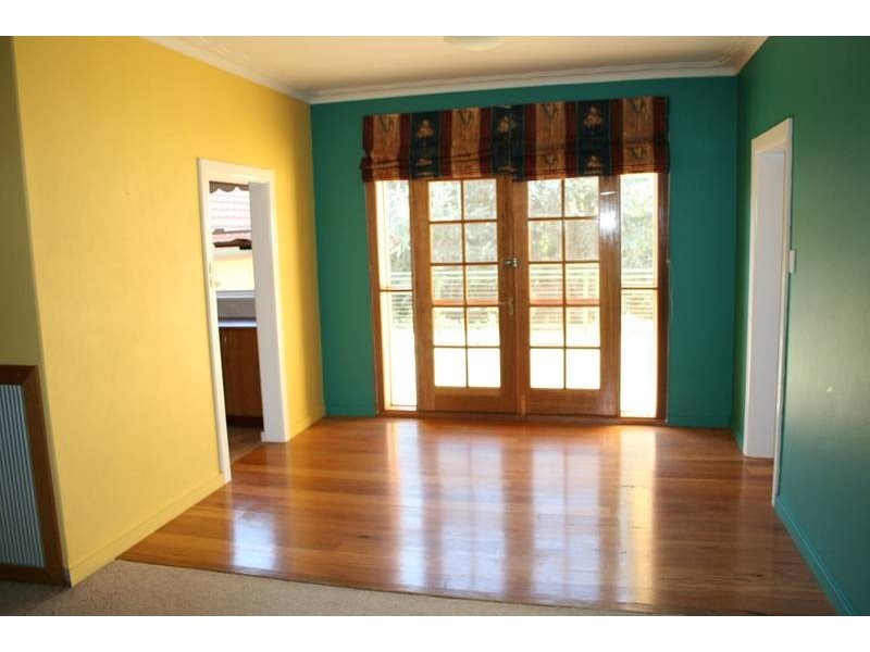 16 Rowan Street, Orange NSW 2800