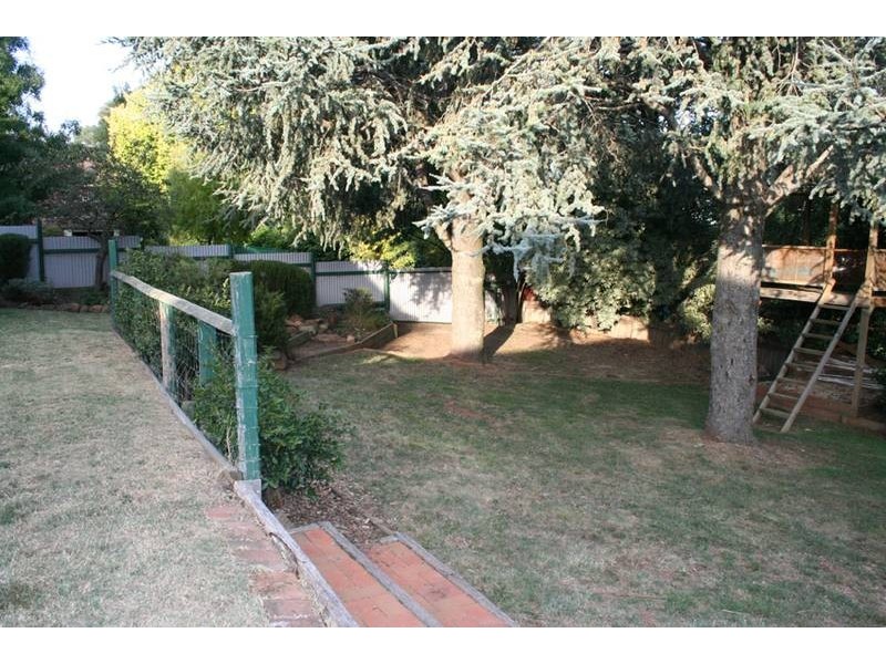 16 Rowan Street, Orange NSW 2800