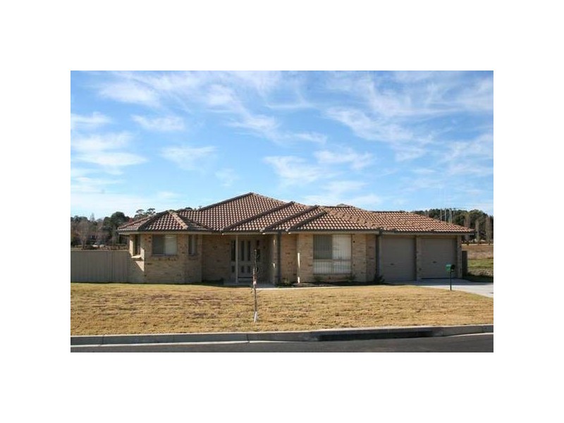 60 Fahy Crescent, Orange NSW 2800