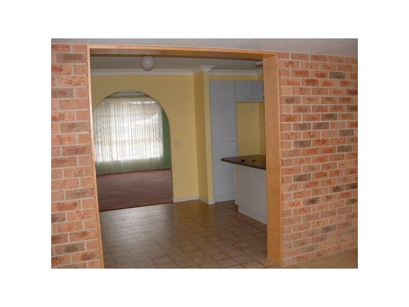 4 Ewin Street, Blayney NSW 2799