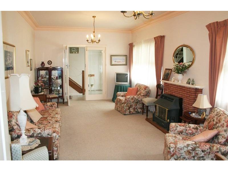 4 Linden Avenue, Orange NSW 2800