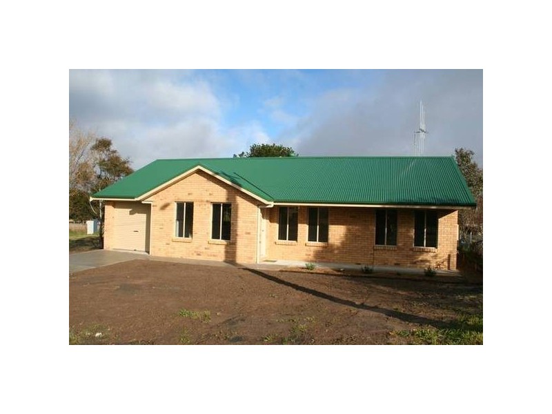 15 Unwin Street, Millthorpe NSW 2798