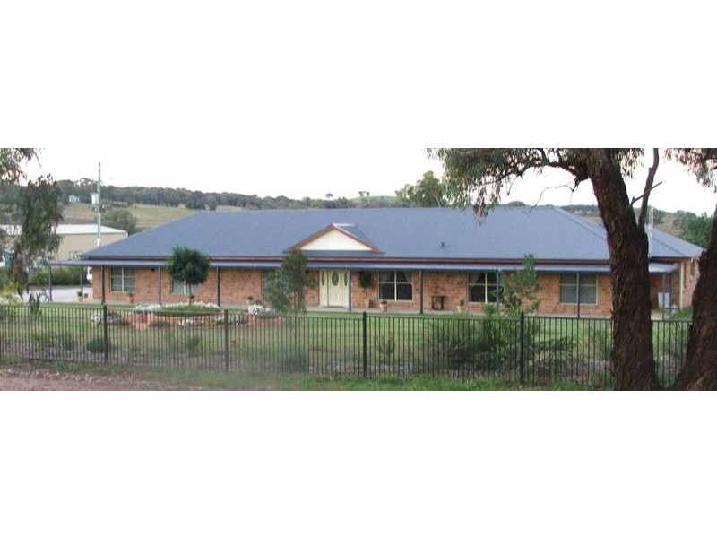 106 Speedy Street (Molong), Orange NSW 2800