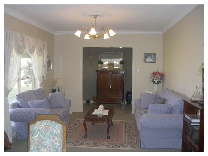 106 Speedy Street (Molong), Orange NSW 2800