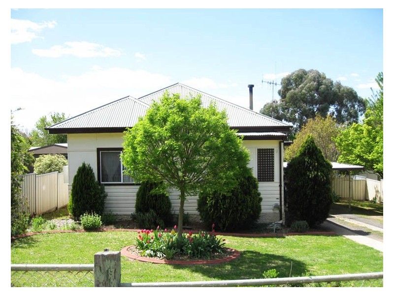9 Wellington Street, Molong NSW 2866