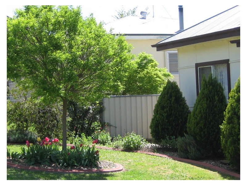 9 Wellington Street, Molong NSW 2866