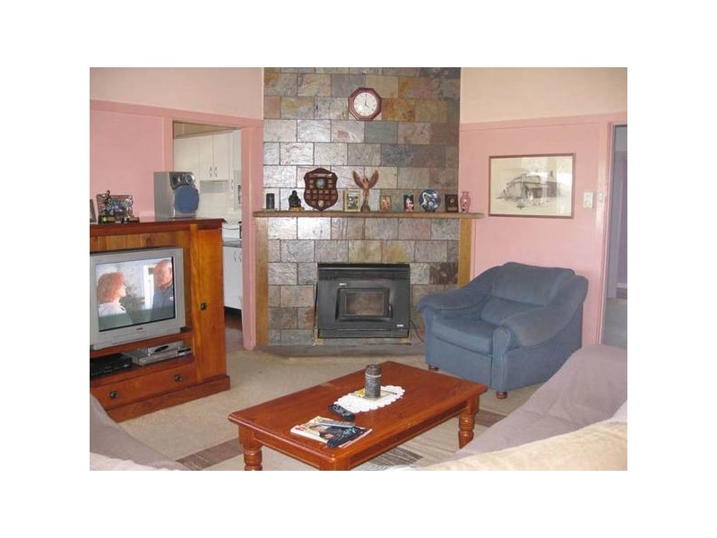 31 Wellington Street, Molong NSW 2866