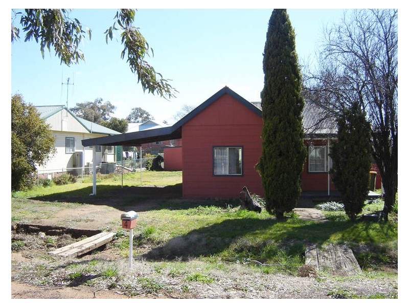 4 Lachlan Street (Yeoval), Molong NSW 2866